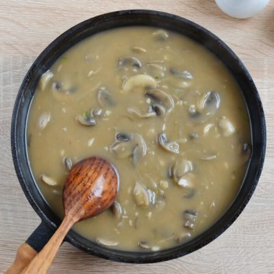 Mushroom Stroganoff recipe - step 6