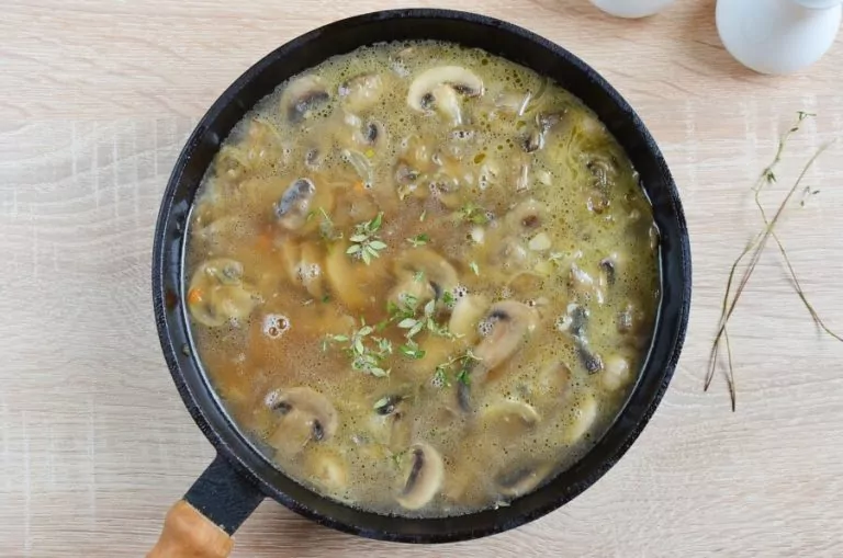 Step 6 - Mushroom Stroganoff