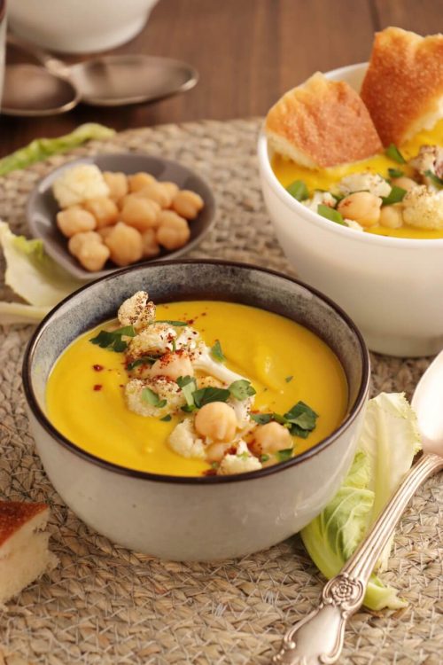 One Pot Turmeric Cauliflower Soup