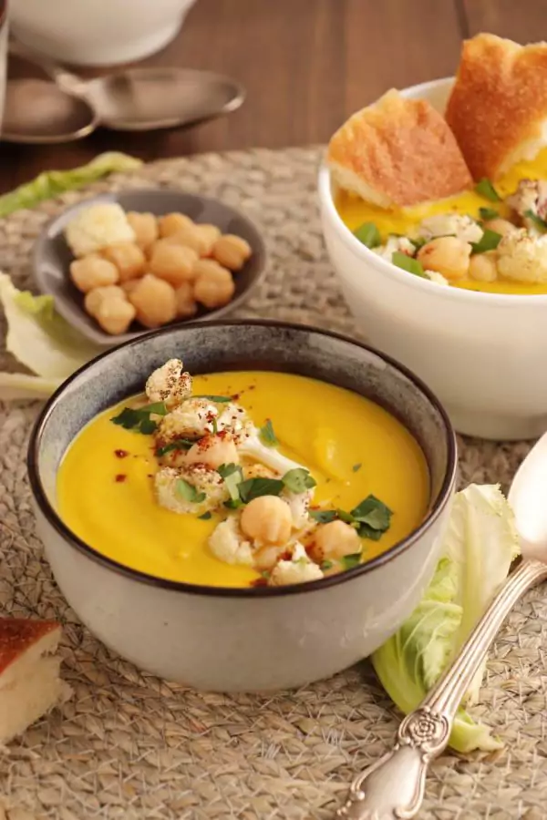 One Pot Turmeric Cauliflower Soup