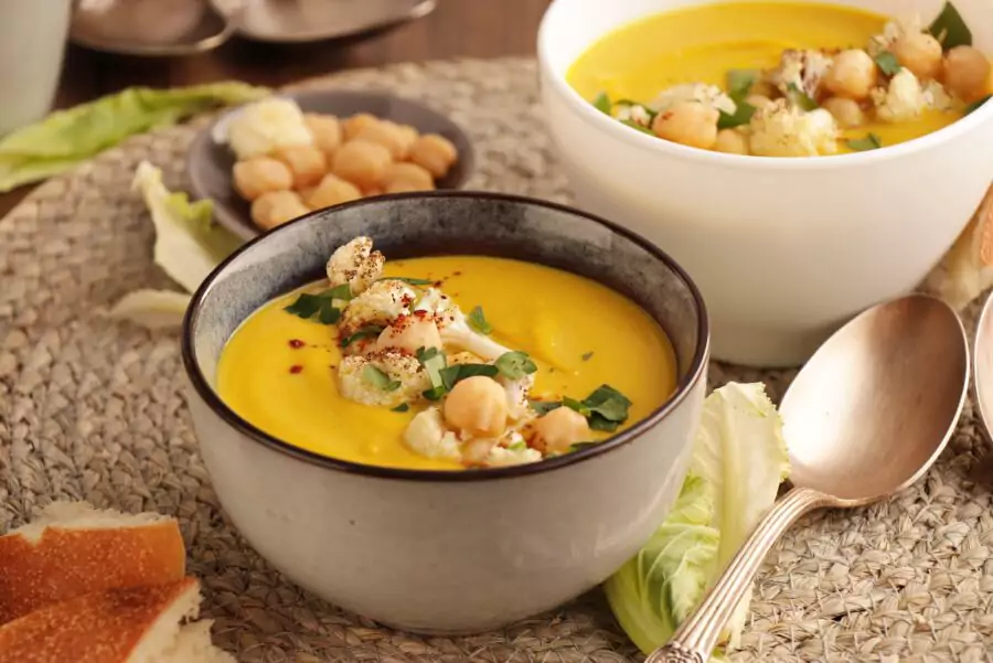 One Pot Turmeric Cauliflower Soup
