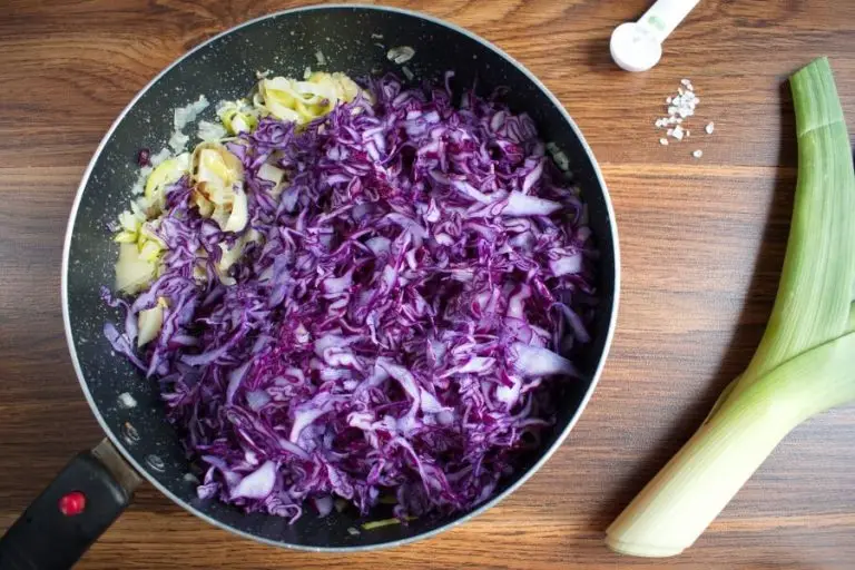 Step 3 - Red Cabbage Soup