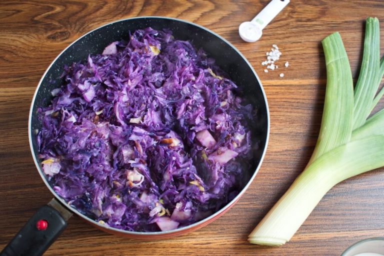 Step 3 - Red Cabbage Soup