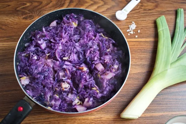 Step 3 - Red Cabbage Soup