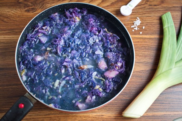 Step 4 - Red Cabbage Soup