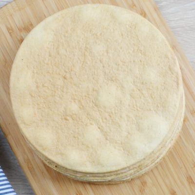 Russian Honey Cake (Medovik) recipe - step 5