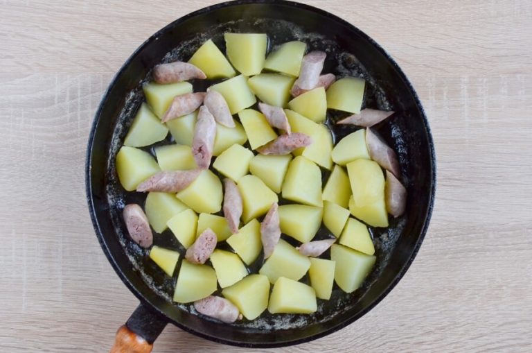 Step 4 - Sausage, Mustard & Apple Hash