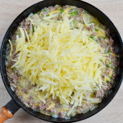 Sausage, Potato and Egg Skillet recipe - step 4