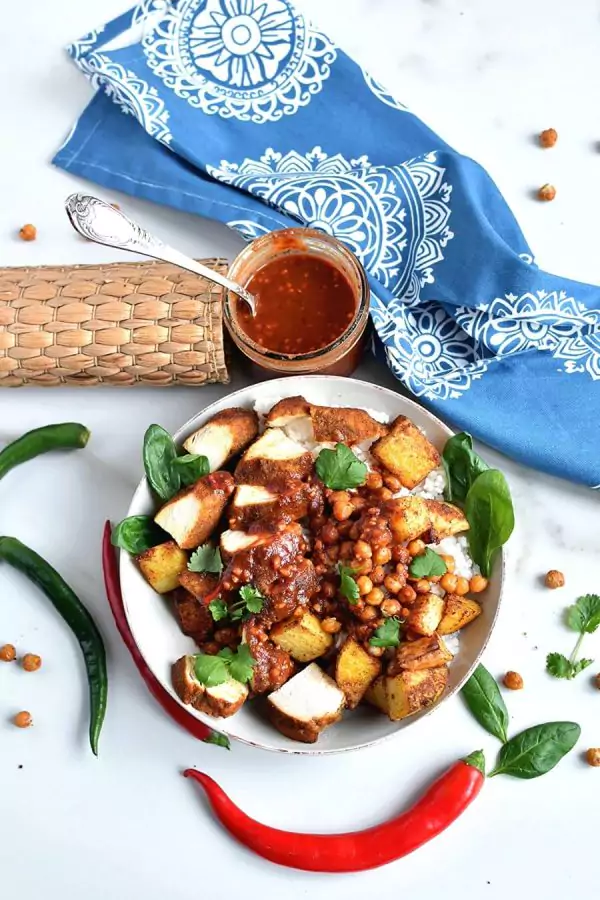 Tandoori Chicken Bowls with Peanut Sauce