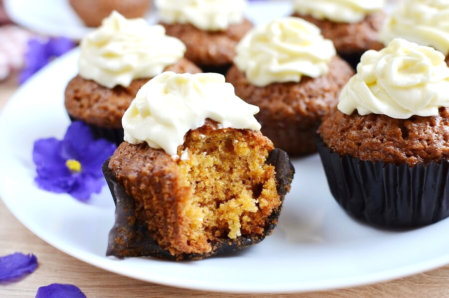 The Best Carrot Cake Cupcakes