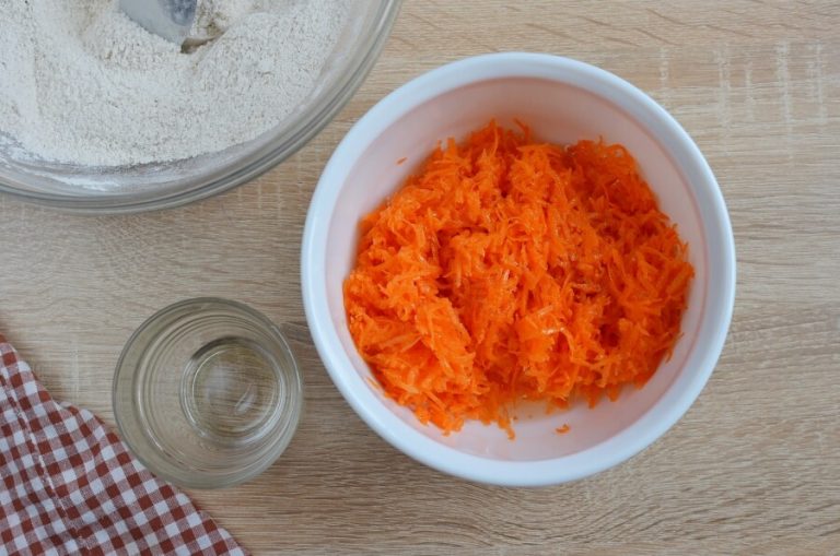 Step 3 - The Best Carrot Cake Cupcakes