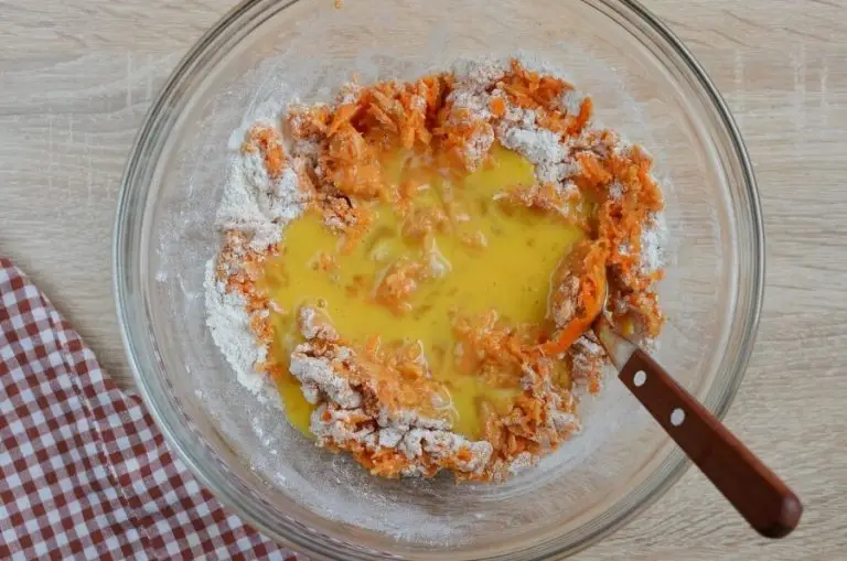Step 5 - The Best Carrot Cake Cupcakes