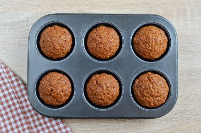 Step 6 - The Best Carrot Cake Cupcakes
