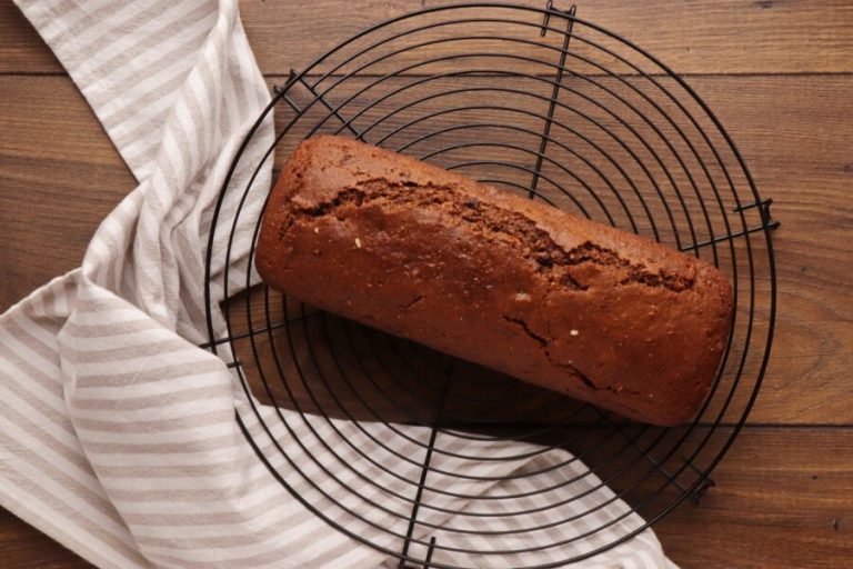 Step 8 - Vegan Gingerbread Cake with Triple Ginger