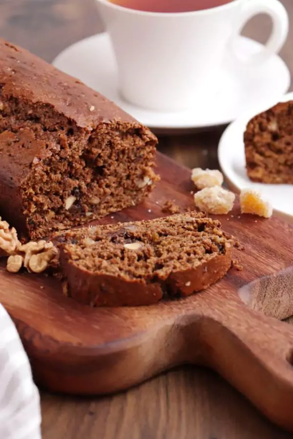 Vegan Gingerbread Cake with Triple Ginger