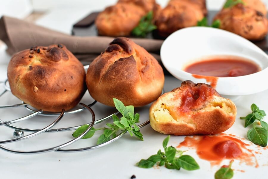 Bacon and Mashed Potato Knots