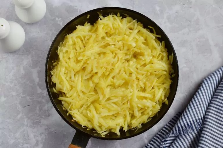 Step 5 - Breakfast Casserole with Bacon and Hash Browns