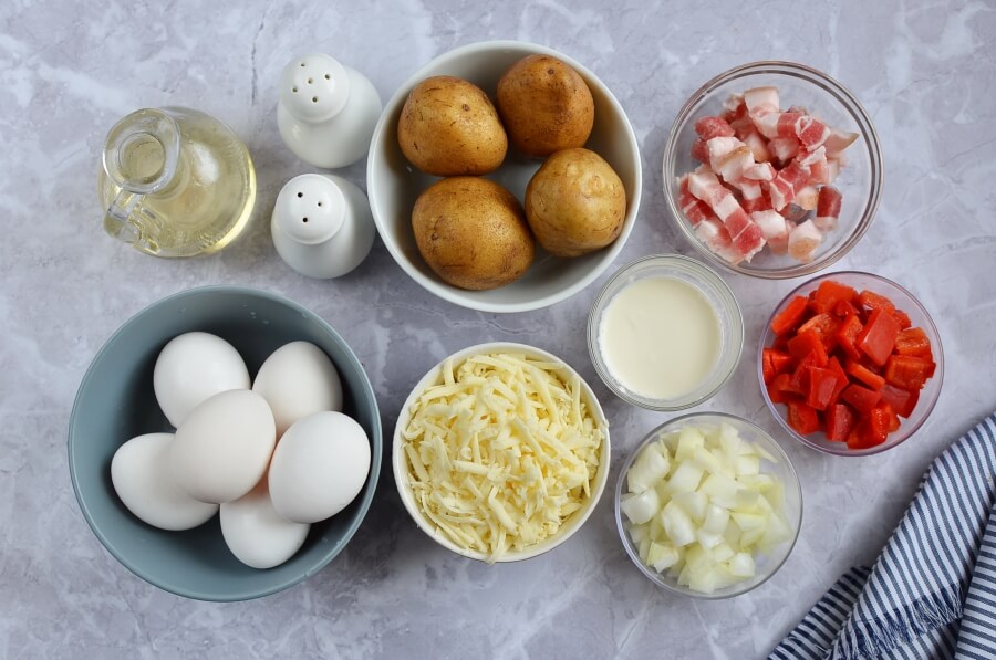 Ingridiens for Breakfast Casserole with Bacon and Hash Browns