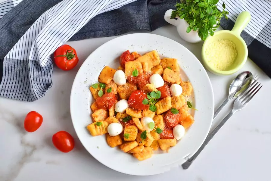 Caprese Gnocchi