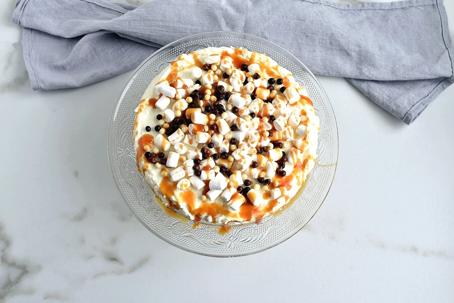 Caramel Mountain Top Cheesecake recipe - step 11