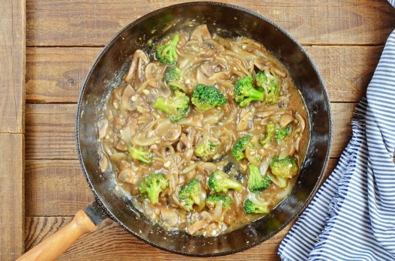 Step 5 - Chicken Broccoli and Mushroom Stir Fry