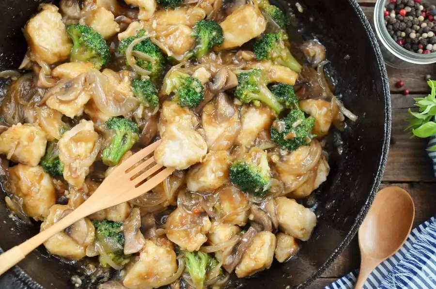 Chicken Broccoli and Mushroom Stir Fry Recipe-How To Make Chicken Broccoli and Mushroom Stir Fry-Delicious Chicken Broccoli and Mushroom Stir Fry