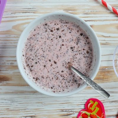 Chocolate-Covered Strawberry Frozen Greek Yogurt Bites recipe - step 2
