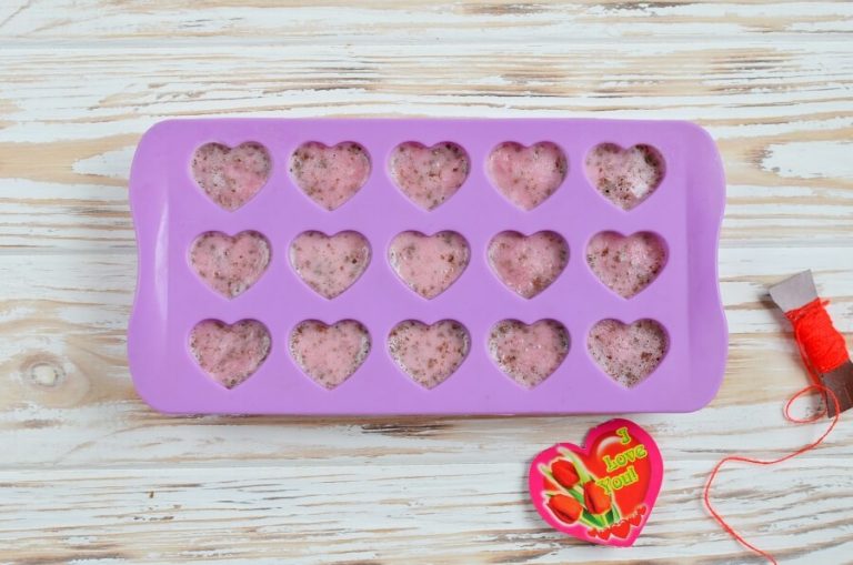 Step 4 - Chocolate-Covered Strawberry Frozen Greek Yogurt Bites