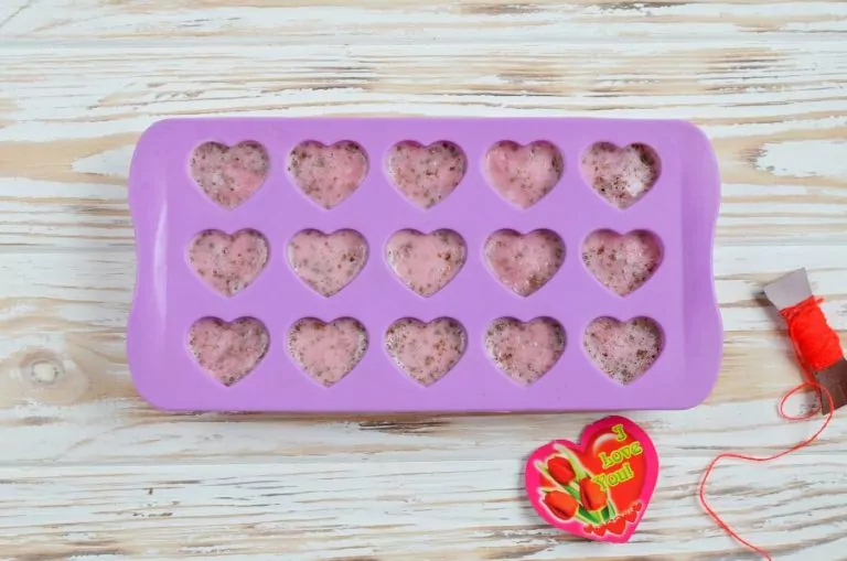 Step 4 - Chocolate-Covered Strawberry Frozen Greek Yogurt Bites