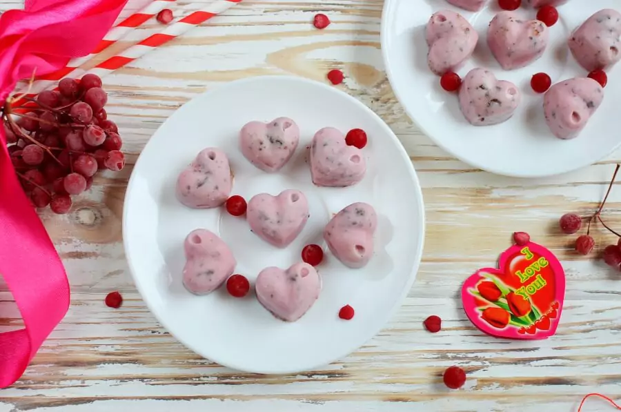 Chocolate-Covered Strawberry Frozen Greek Yogurt Bites