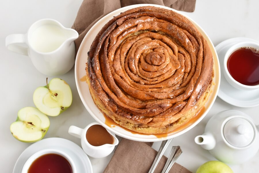 How to serve Cinnamon Swirl Topped Apple Cake