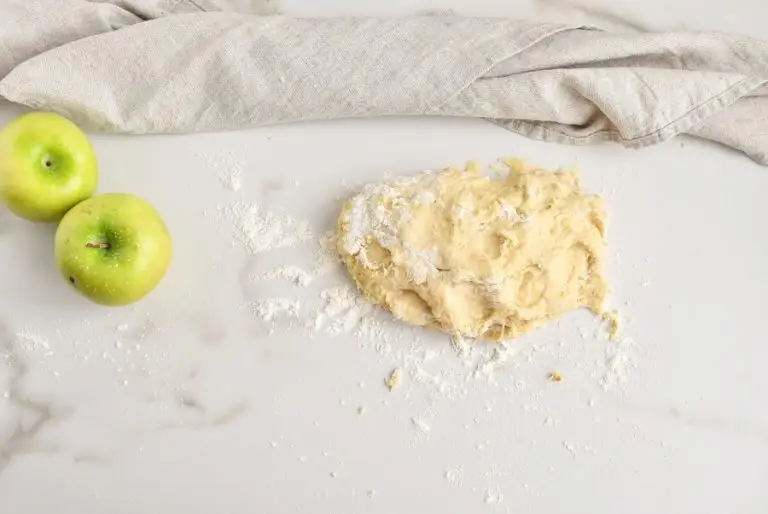Cinnamon Swirl Topped Apple Cake recipe - step 4