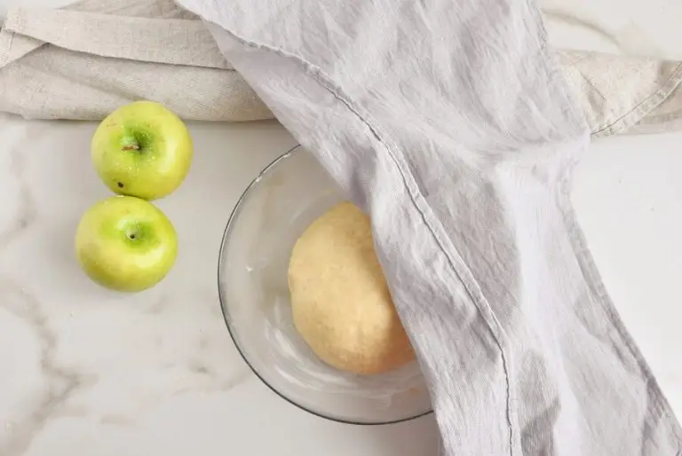 Cinnamon Swirl Topped Apple Cake recipe - step 4