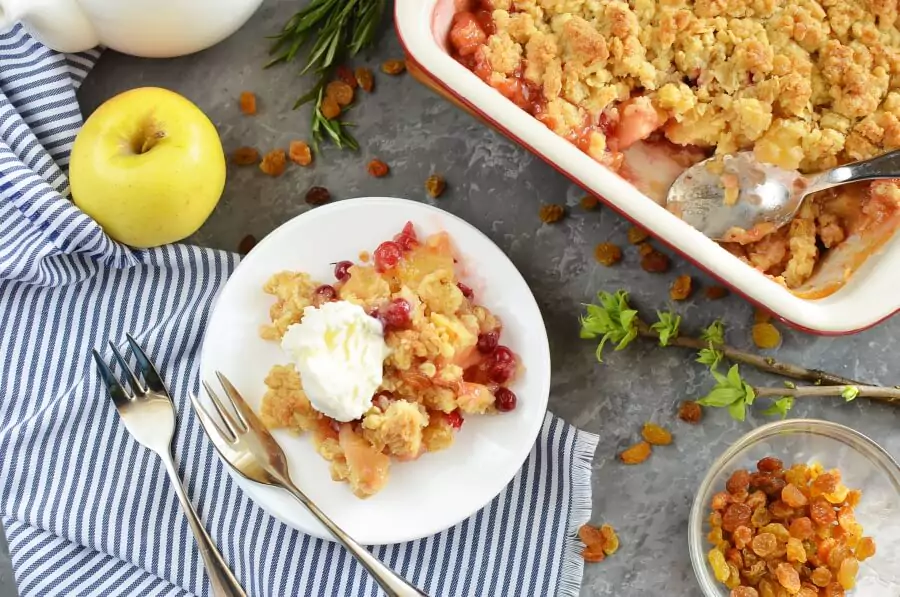 Cranberry Apple Raisin Crisp
