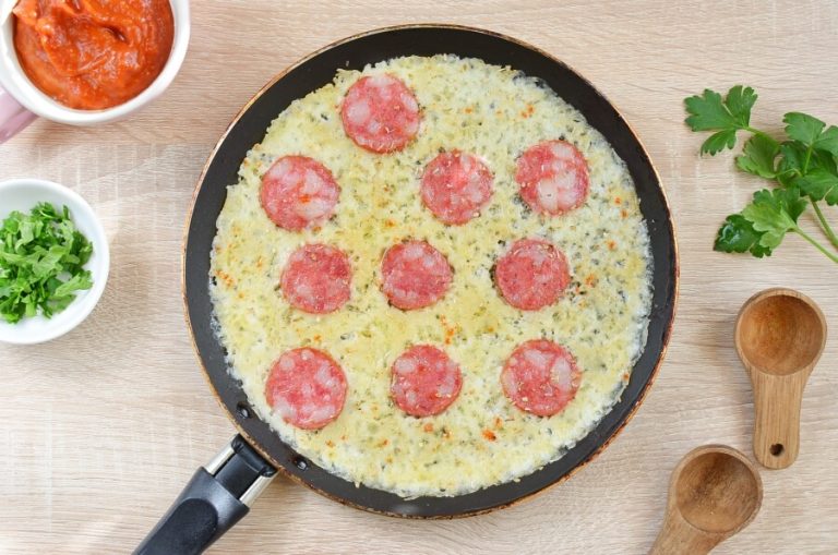 Step 3 - Crustless Pepperoni Pizza Keto