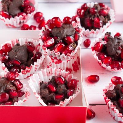 Dark Chocolate Walnut Pomegranate Clusters Recipe-A Valentines Day Sweet-How to make Dark Chocolate Walnut Pomegranate Clusters