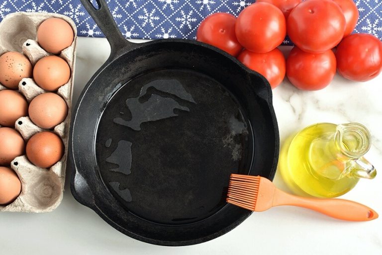 Step 1 - Low Carb Eggs Baked in Tomatoes
