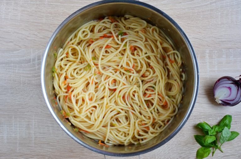 Step 5 - Gazpacho Sauce Spaghetti