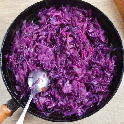Grilled Cheese and Red Cabbage Sandwiches recipe - step 2