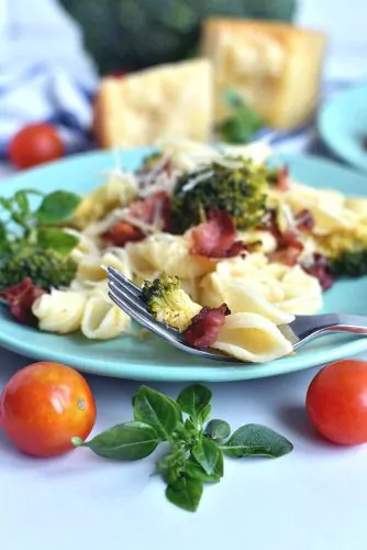Italian Broccoli-Bacon Pasta