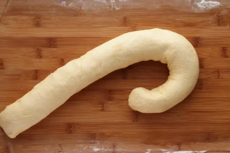 Step 10 - King Cake for Mardi Gras