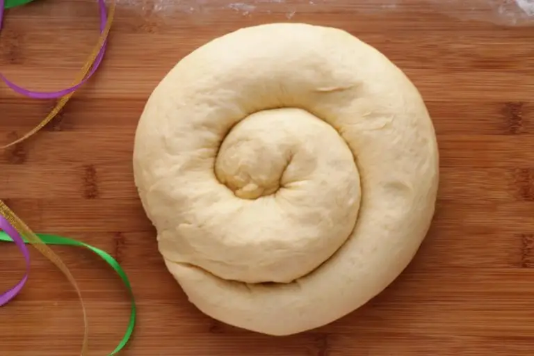 Step 10 - King Cake for Mardi Gras