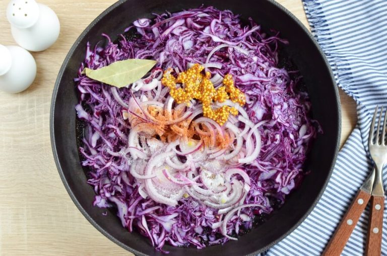 Step 5 - Knocks ‘n’ Brats & Red Cabbage & Roasted Potatoes