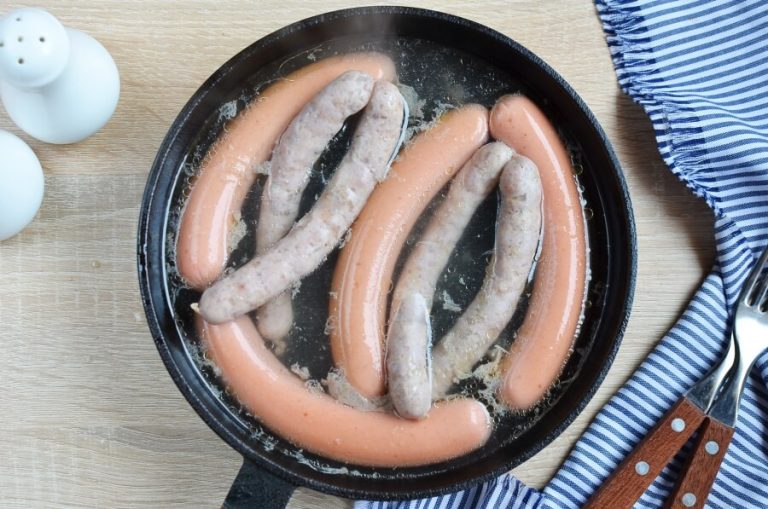 Step 6 - Knocks ‘n’ Brats & Red Cabbage & Roasted Potatoes
