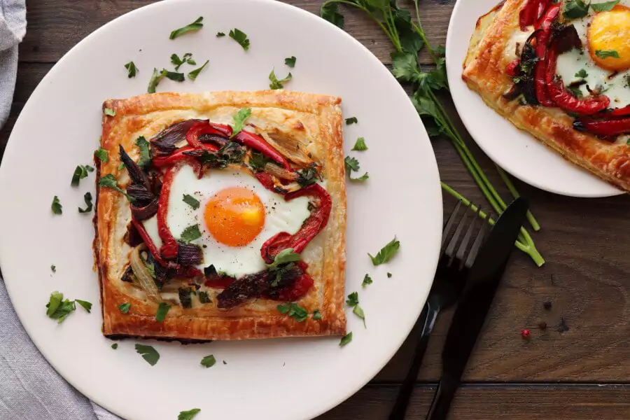 Red Pepper and Baked Egg Galettes Recipe-Roasted Red Pepper & Baked Egg Galettes-Easy Red Pepper & Baked Egg Galettes
