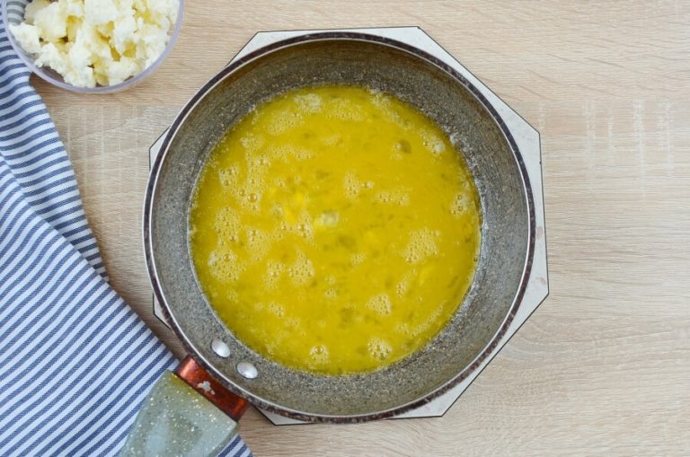 Step 3 - Scrambled Eggs With Queso Fresco