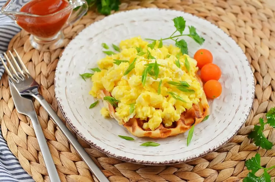 Scrambled Eggs With Queso Fresco