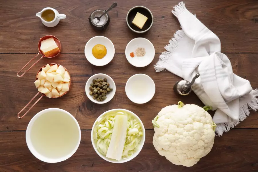 Ingredients for Cauliflower Soup with Frizzled Leeks and Capers