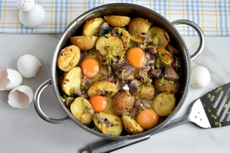 Step 5 - Smoked Mackerel & Leek Hash with Horseradish