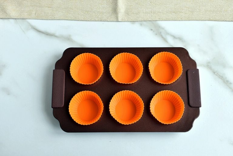 Step 1 - Triple Chocolate Mini Cheesecakes